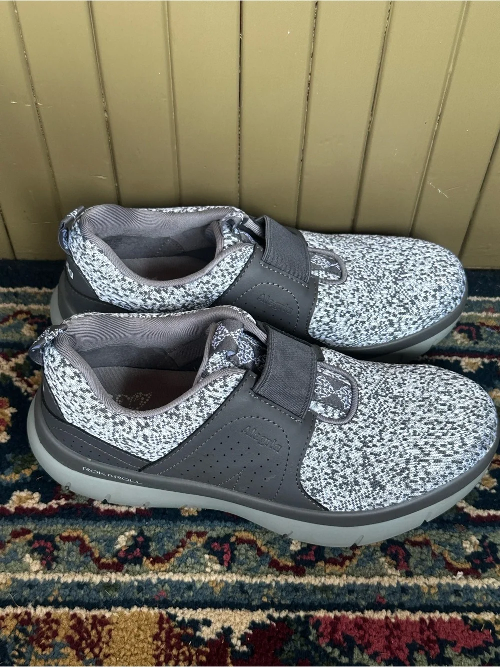 Alegria lightweight gray